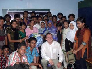  World Space Week Activities Inspire a UNAWE Programme in Bangladesh 